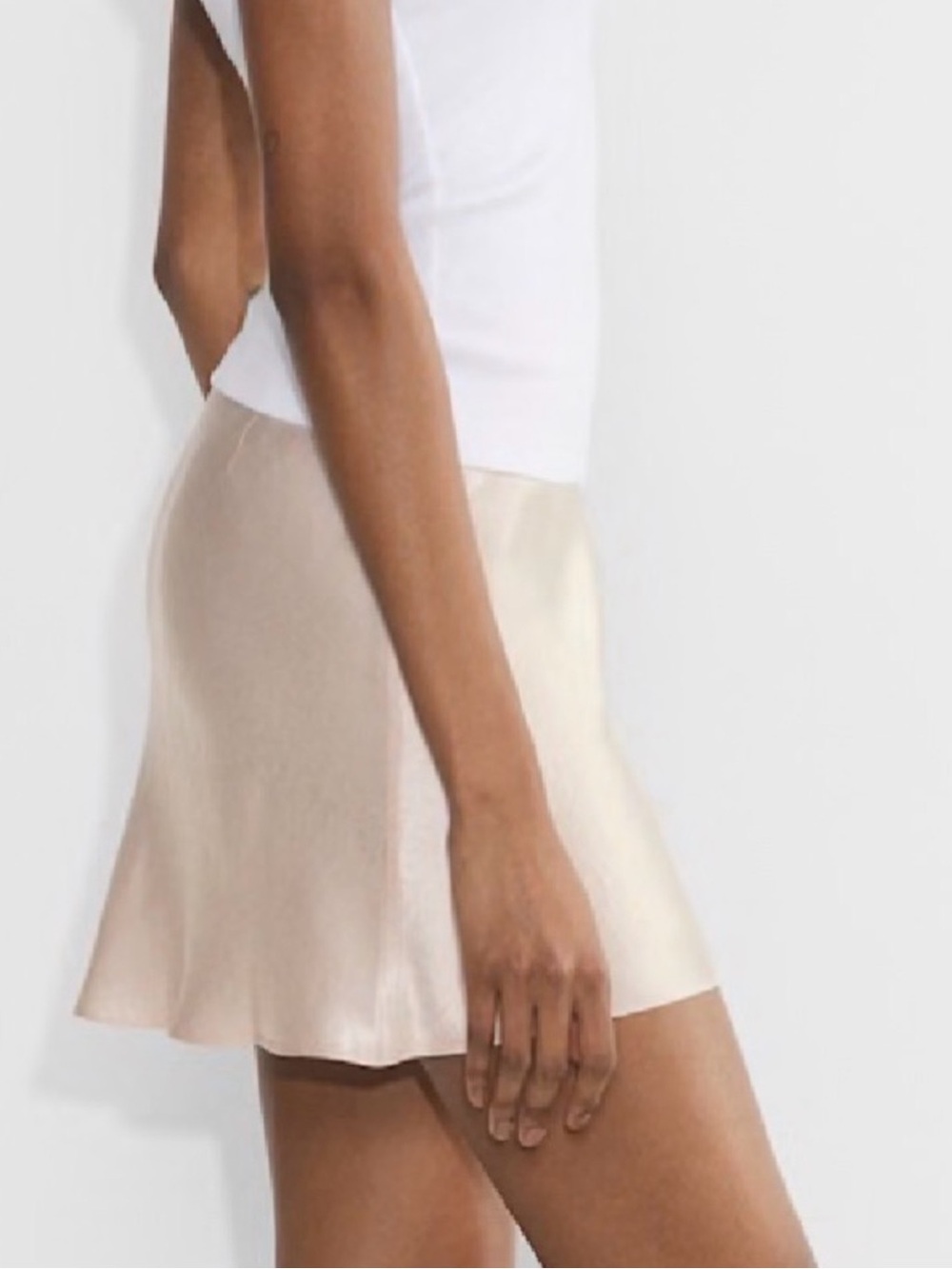 Aritzia Babaton Satin Mini Slip Skirt 4 - Picture 4 of 13